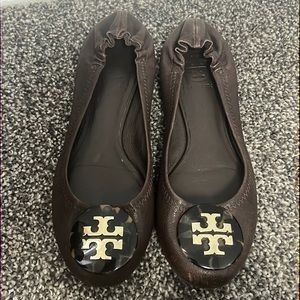 Tory Burch Flats brown with Medallion